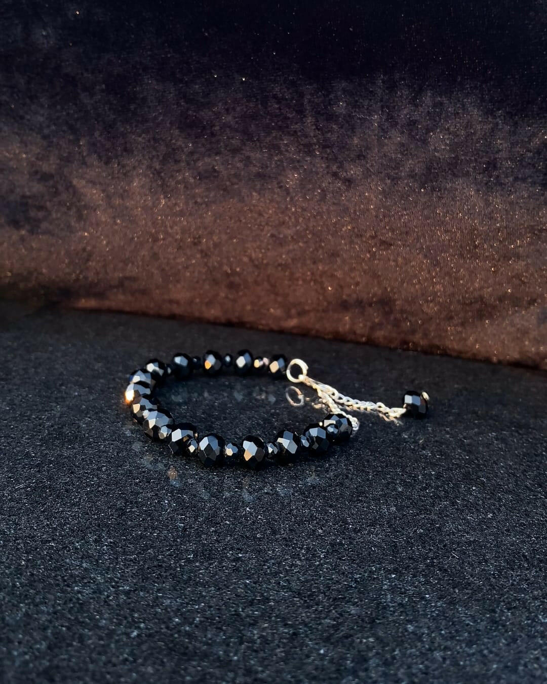 BLACK AQUAMARINE CRYSTAL BEADS BRACELET