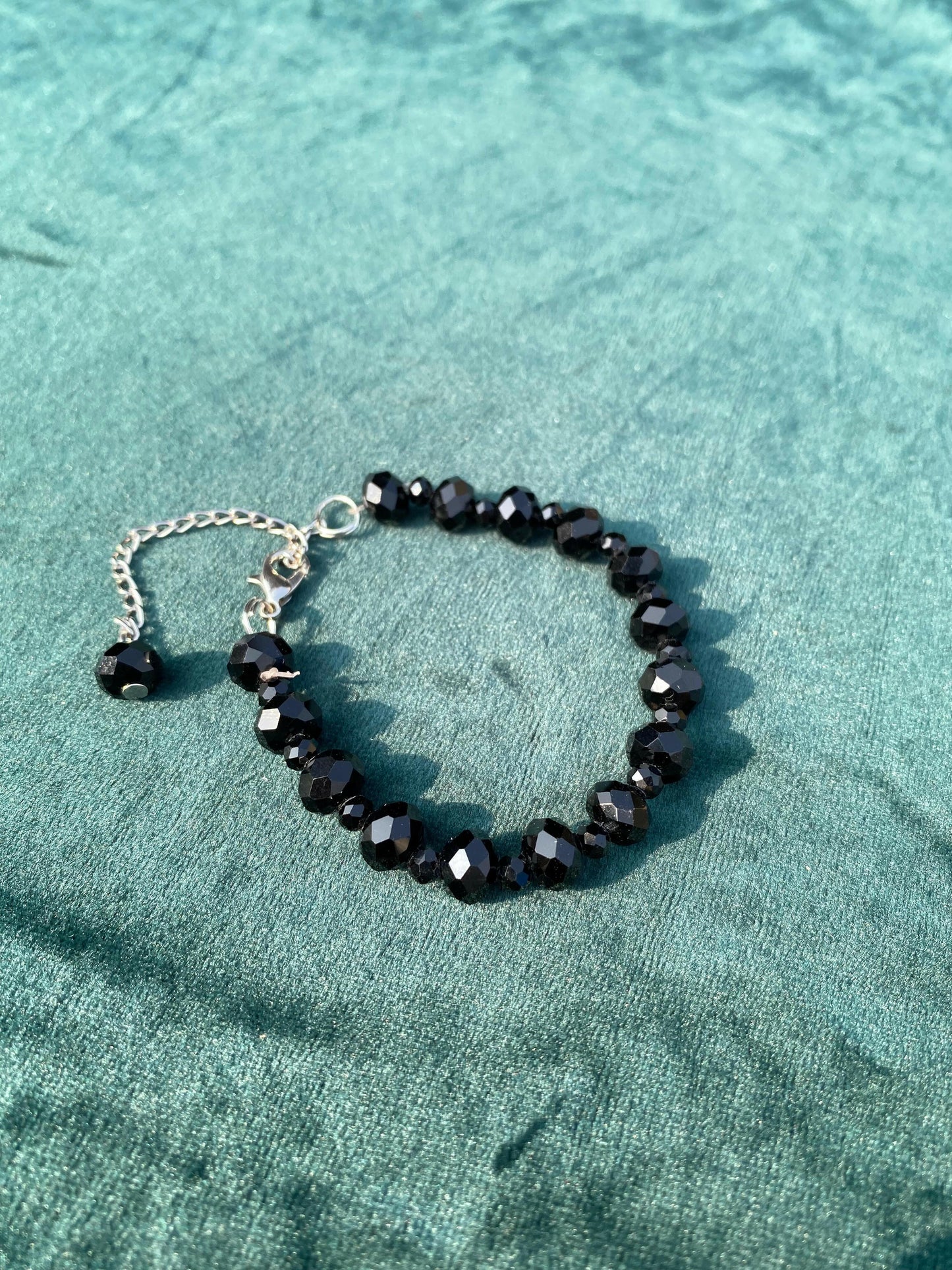 BLACK AQUAMARINE CRYSTAL BEADS BRACELET