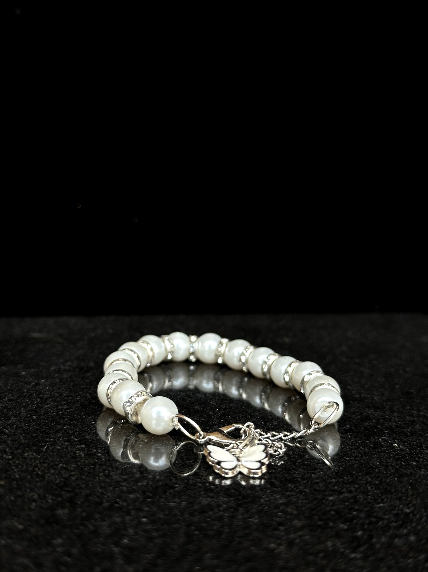 Butterfly Whisper Pearl Bracelet + 1 FREE GIFT