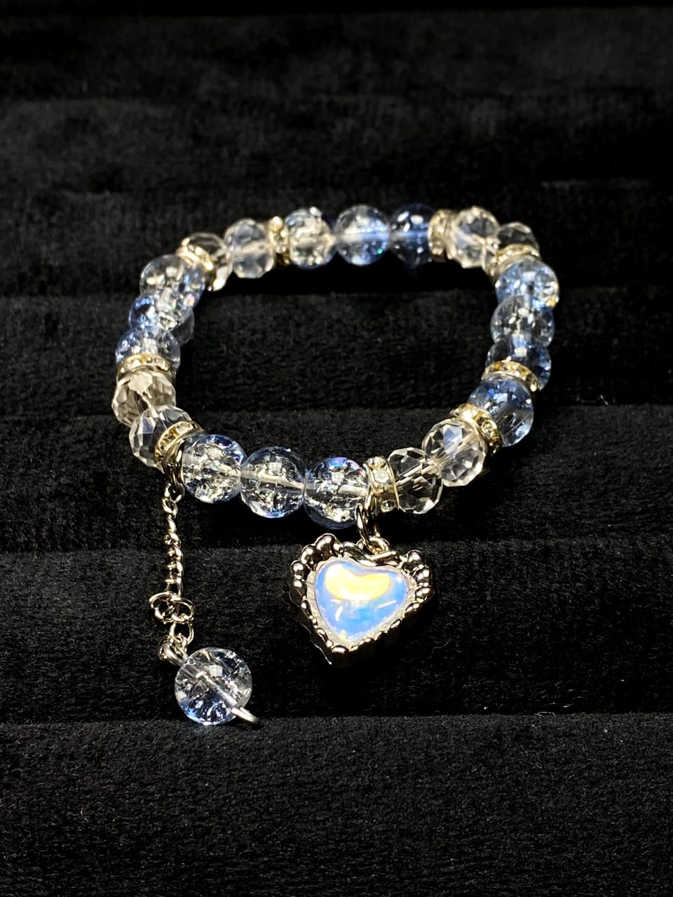 Blue Heart Glow – Blue crack beads with opal heart charm + 1 FREE GIFT