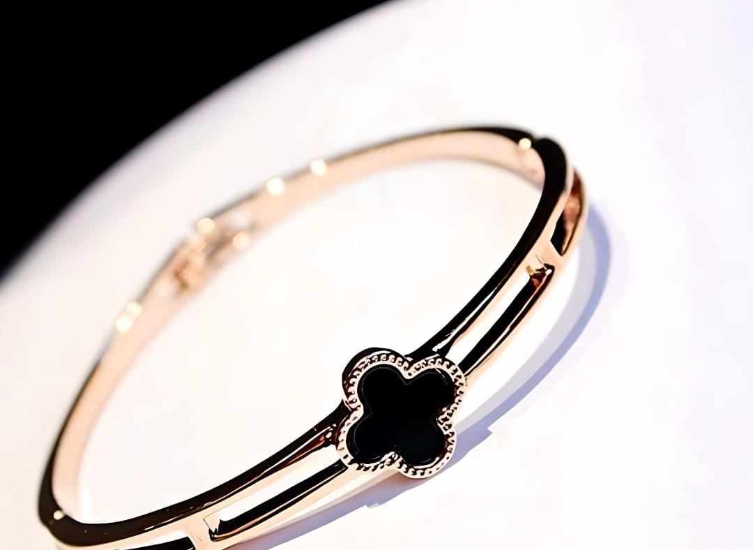 GOLD PLATED CLOVER BRACELET FOR GIRLS