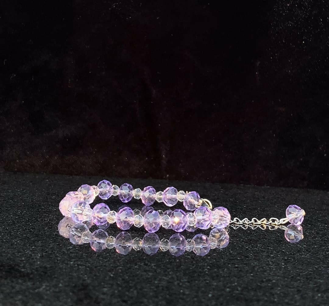 LIGHT PURPLE AND TRANSPARENT CRYSTAL BEADS BRACELET + 1 FREE GIFT