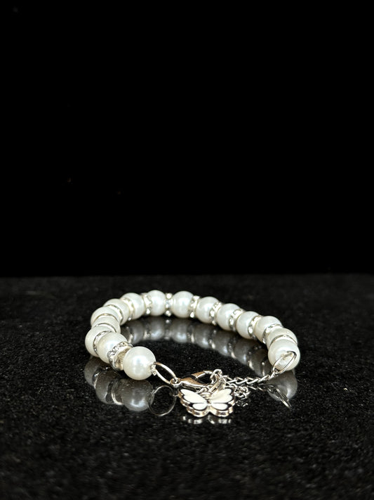 Butterfly Whisper Pearl Bracelet + 1 FREE GIFT